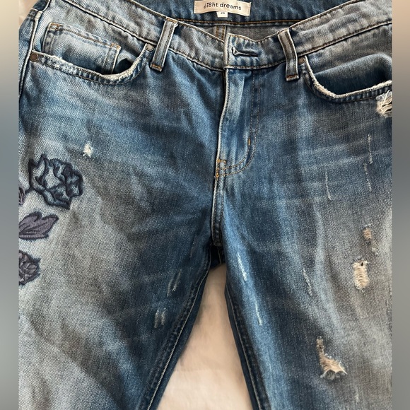 Ei8ht Dreams Size 25 Embroidered Distressed
Denim. - Picture 9 of 10